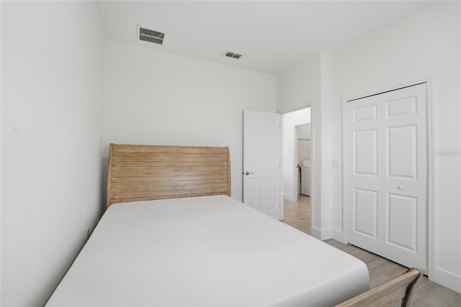 Image 28 of 32 For 535 Marion Oaks Lane