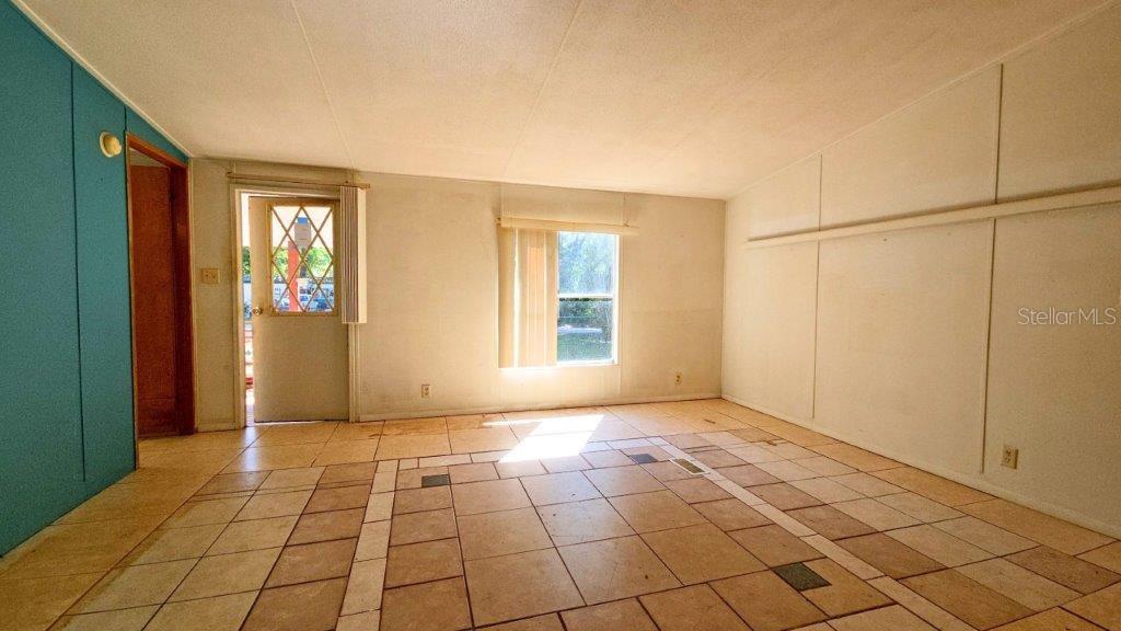 Image 14 of 29 For 12960 109th Terrace