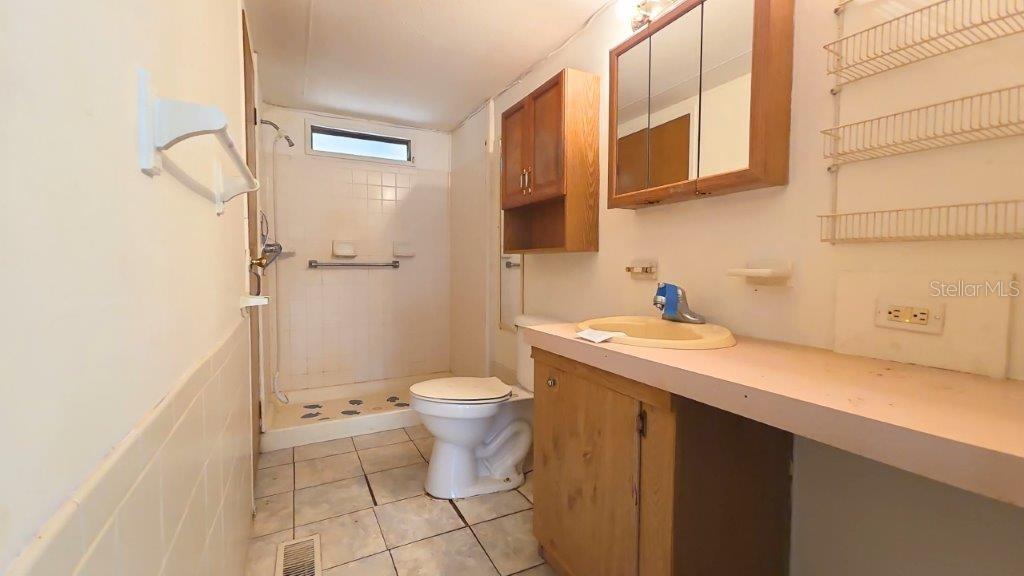 Image 18 of 29 For 12960 109th Terrace