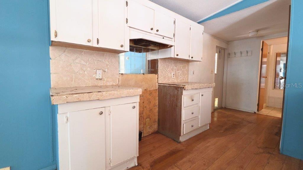 Image 8 of 29 For 12960 109th Terrace