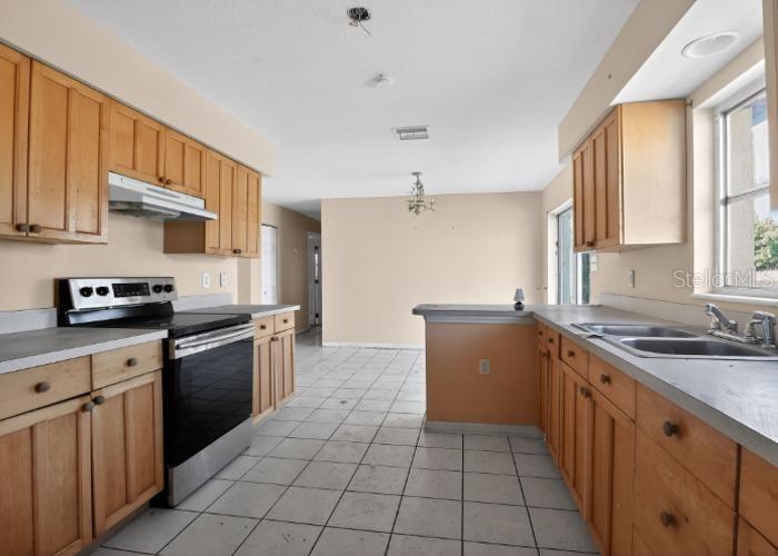 Image 10 of 20 For 462 Ridgewood Street Nw