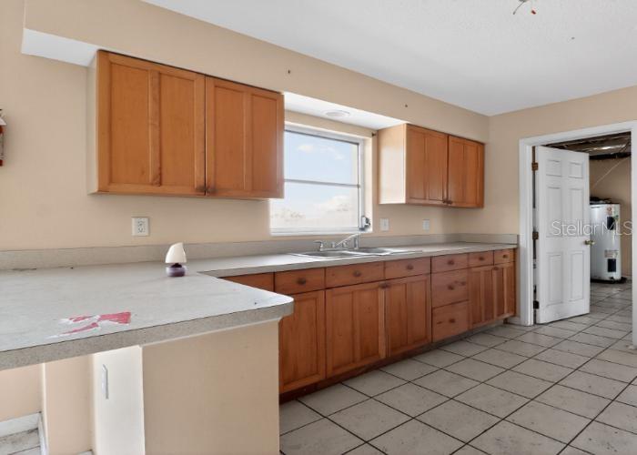 Image 11 of 20 For 462 Ridgewood Street Nw