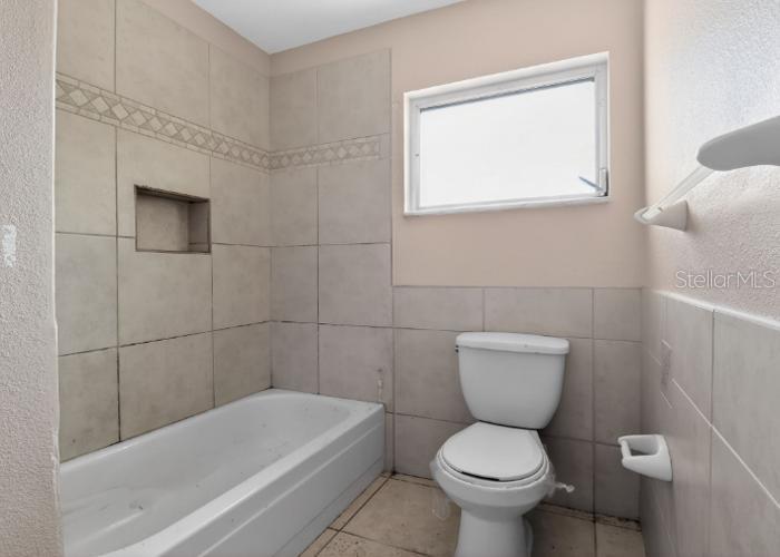 Image 16 of 20 For 462 Ridgewood Street Nw