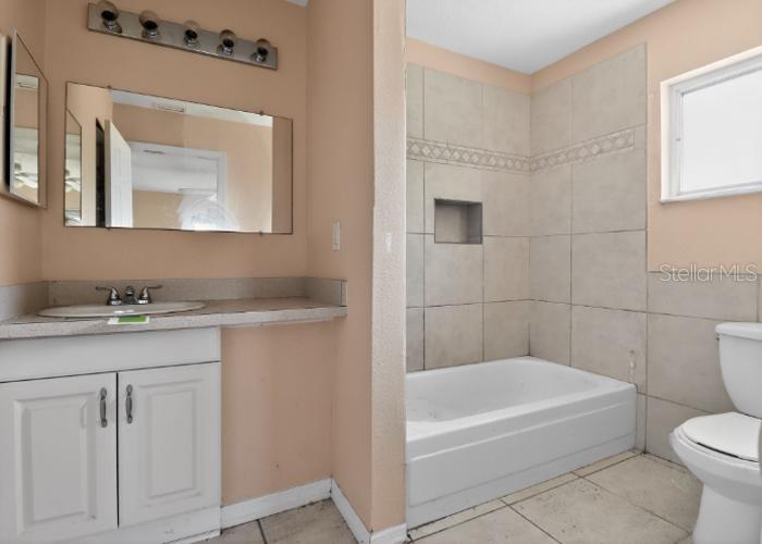 Image 18 of 20 For 462 Ridgewood Street Nw