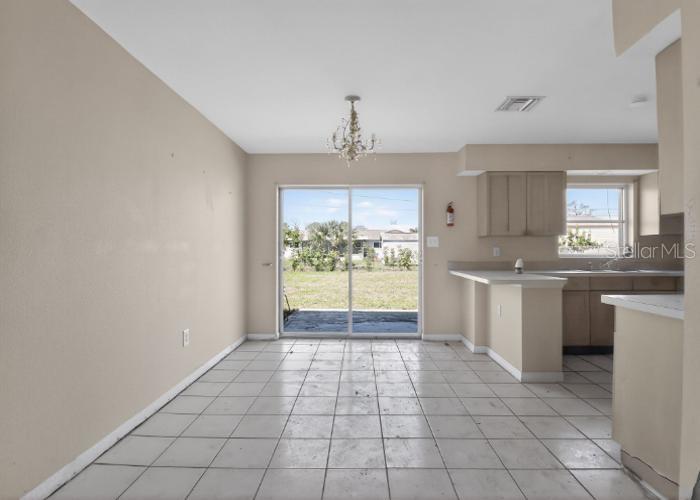 Image 6 of 20 For 462 Ridgewood Street Nw