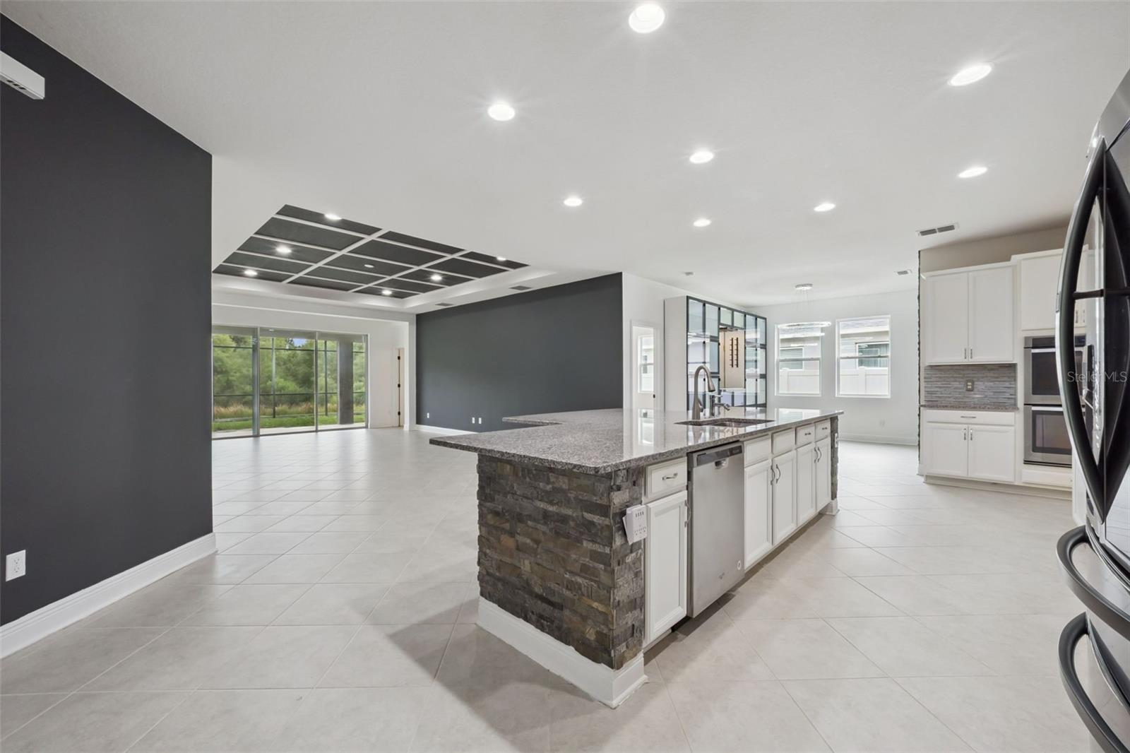 Image 11 of 40 For 12397 Stone Bark Trail