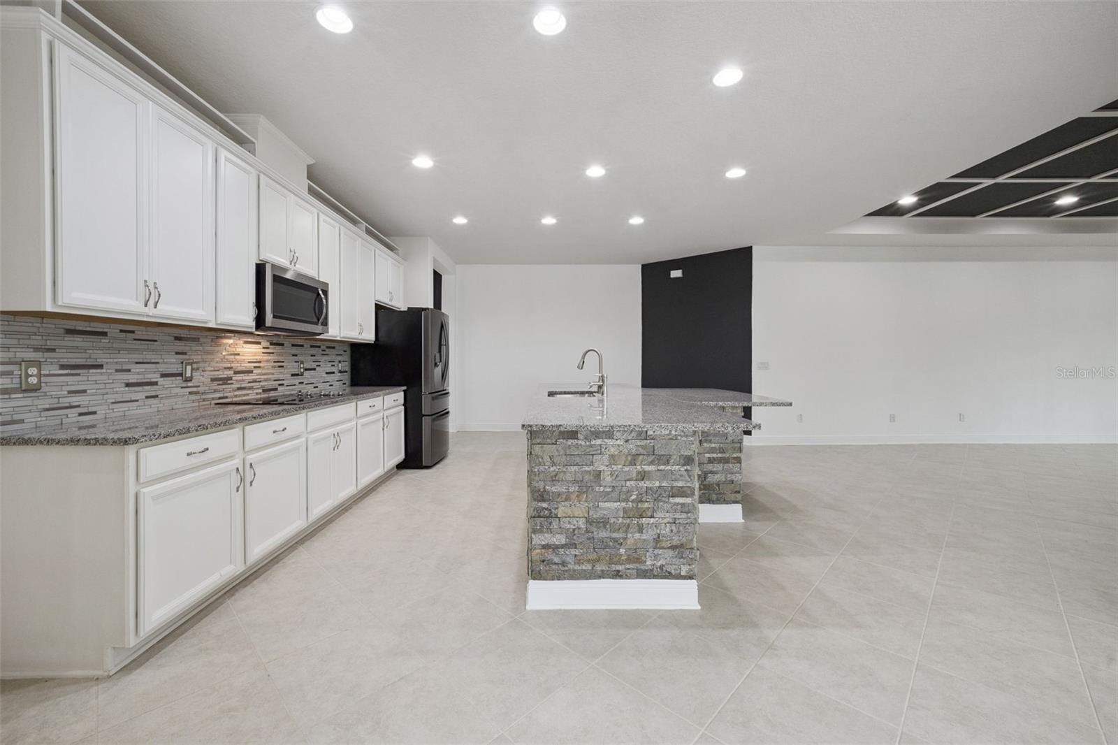 Image 6 of 40 For 12397 Stone Bark Trail