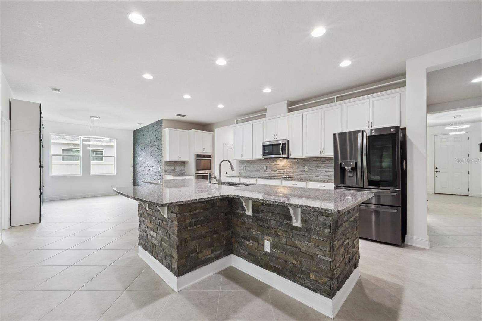 Image 7 of 40 For 12397 Stone Bark Trail