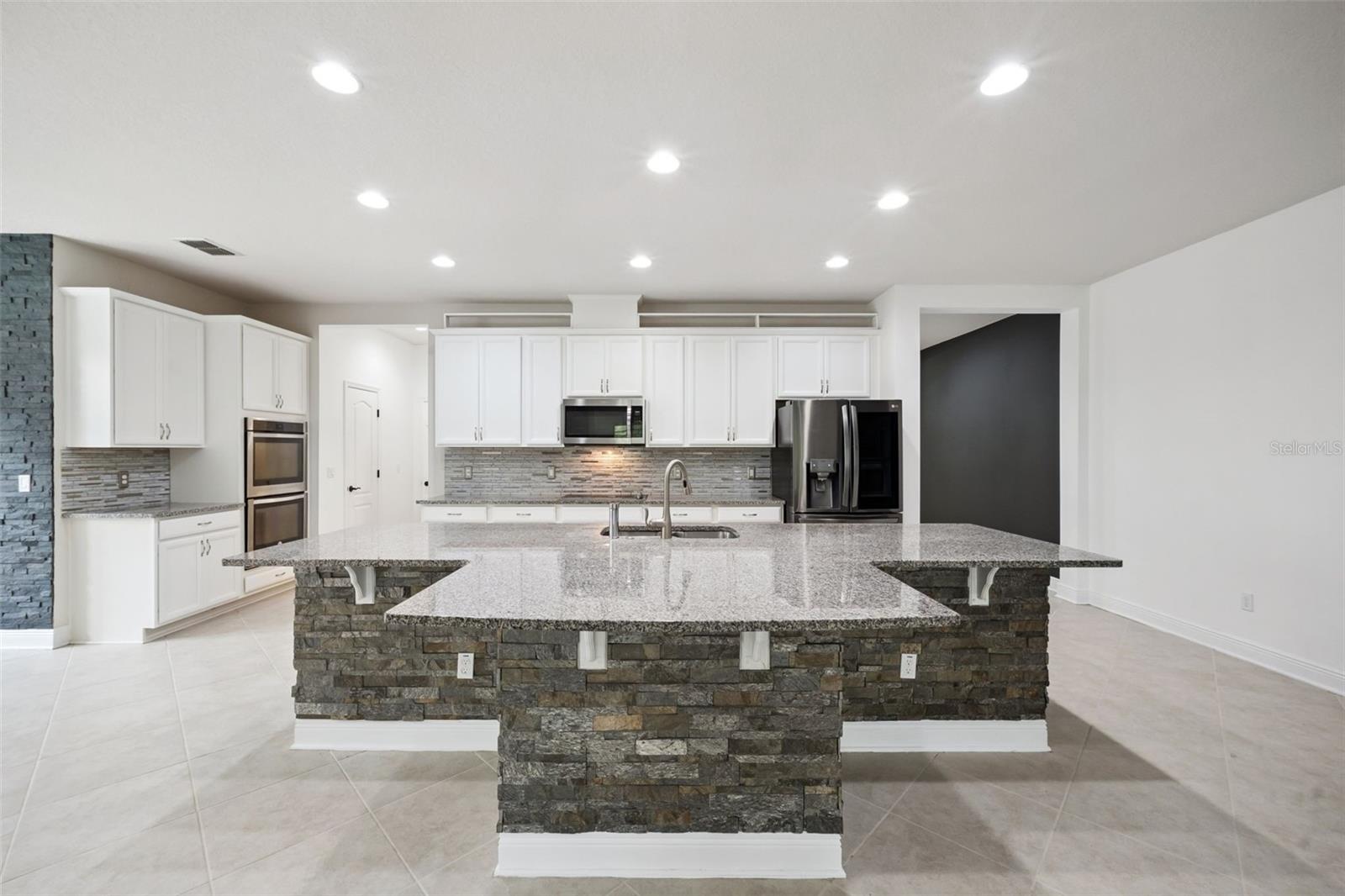 Image 9 of 40 For 12397 Stone Bark Trail