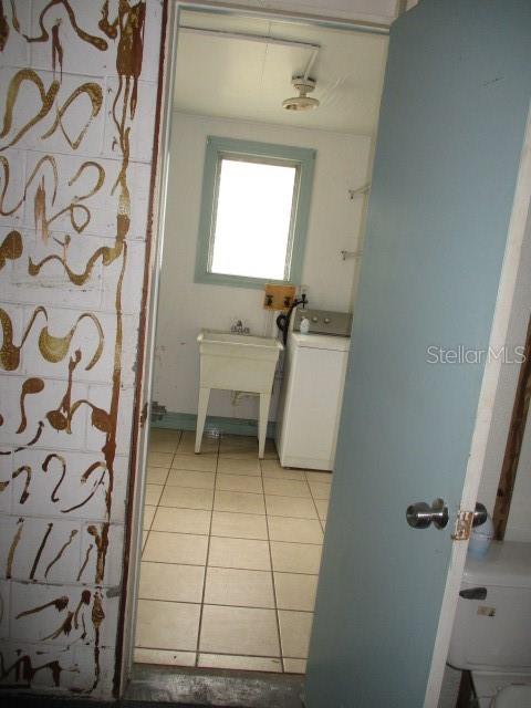 Image 13 of 29 For 1335 Elray Boulevard