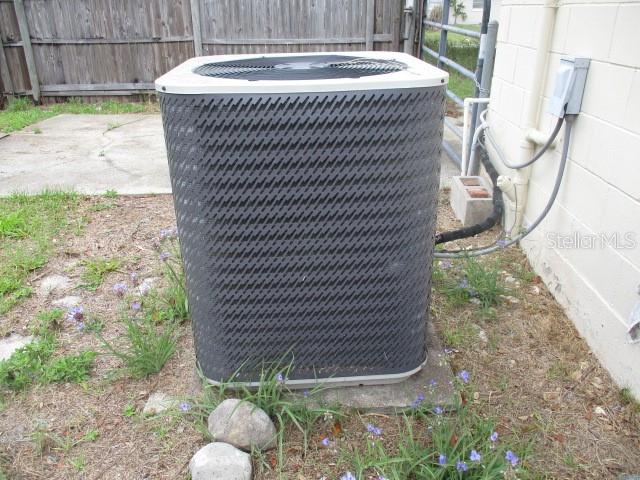 Image 25 of 29 For 1335 Elray Boulevard