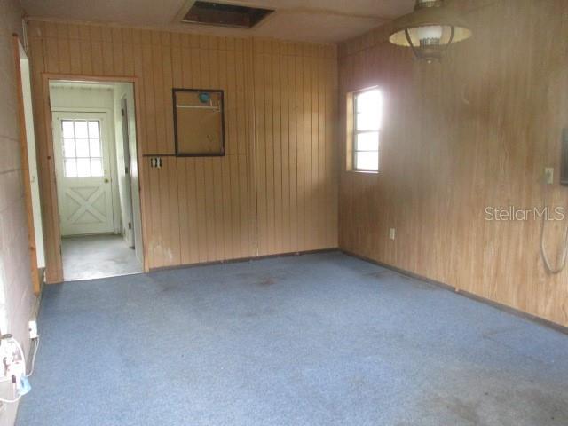 Image 7 of 29 For 1335 Elray Boulevard