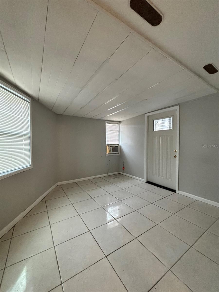 Image 10 of 16 For 2502 Vine Street