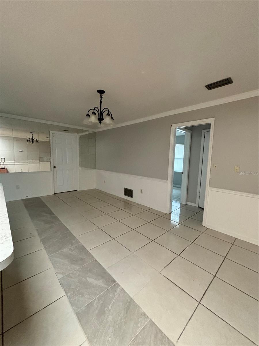 Image 11 of 16 For 2502 Vine Street