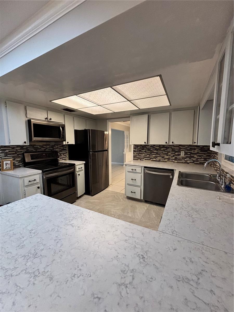 Image 2 of 16 For 2502 Vine Street