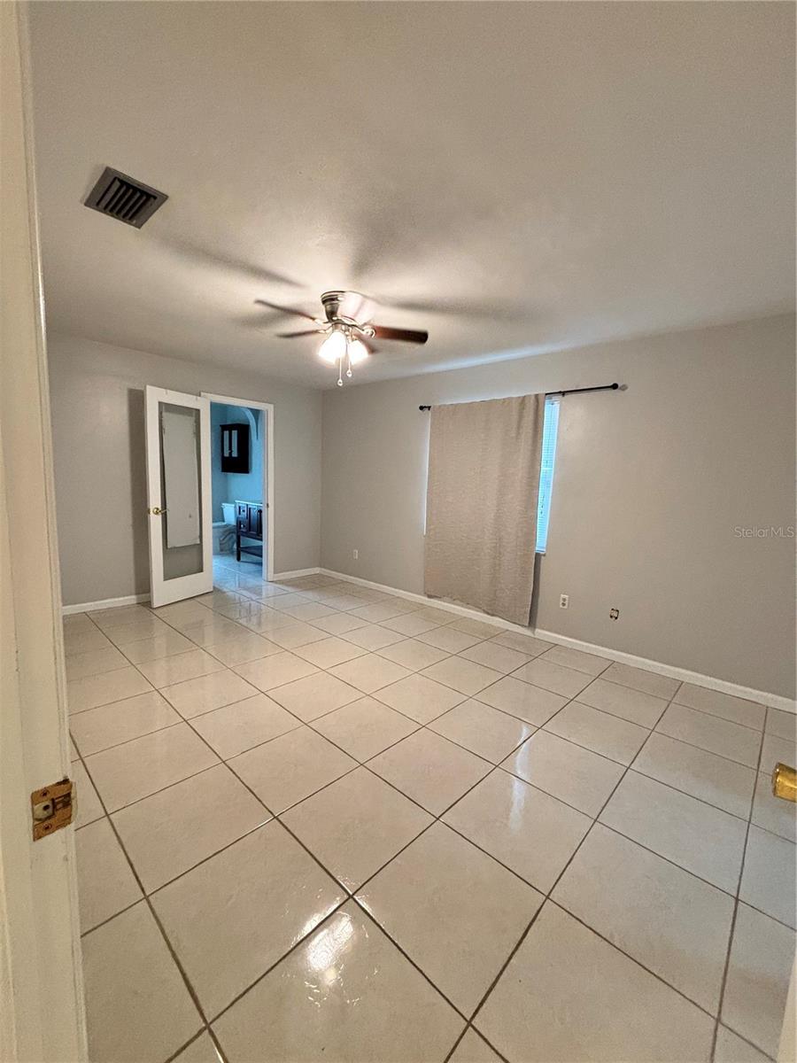 Image 7 of 16 For 2502 Vine Street