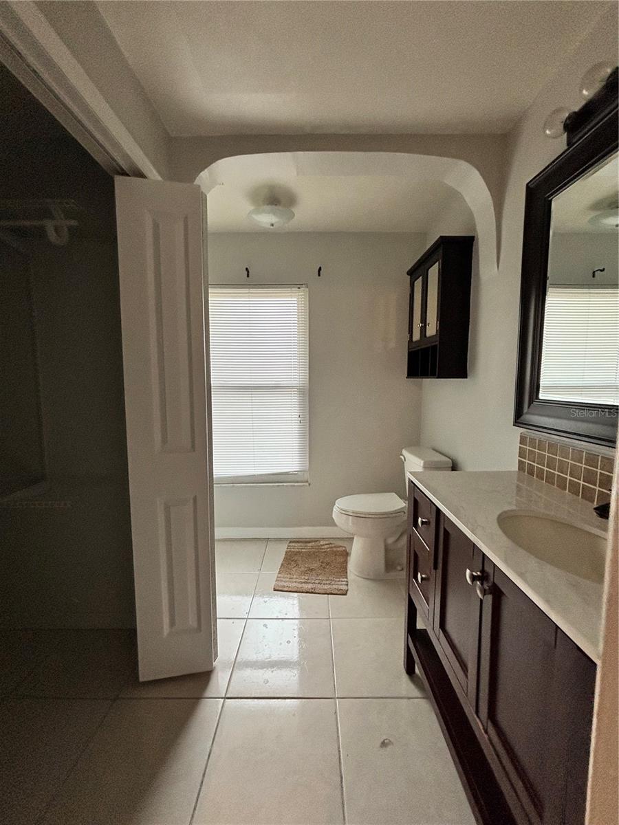 Image 8 of 16 For 2502 Vine Street