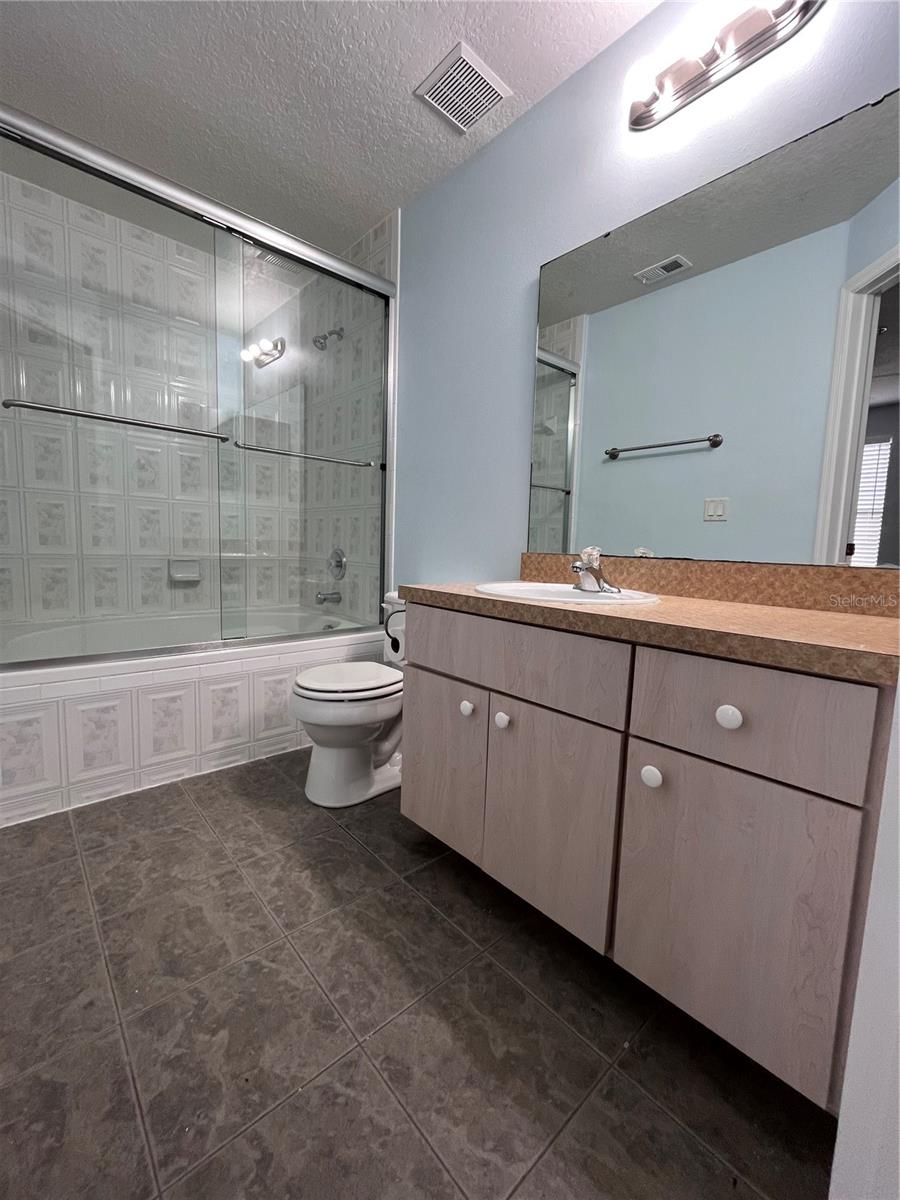 Image 15 of 22 For 6007 Scotchwood Glen 31