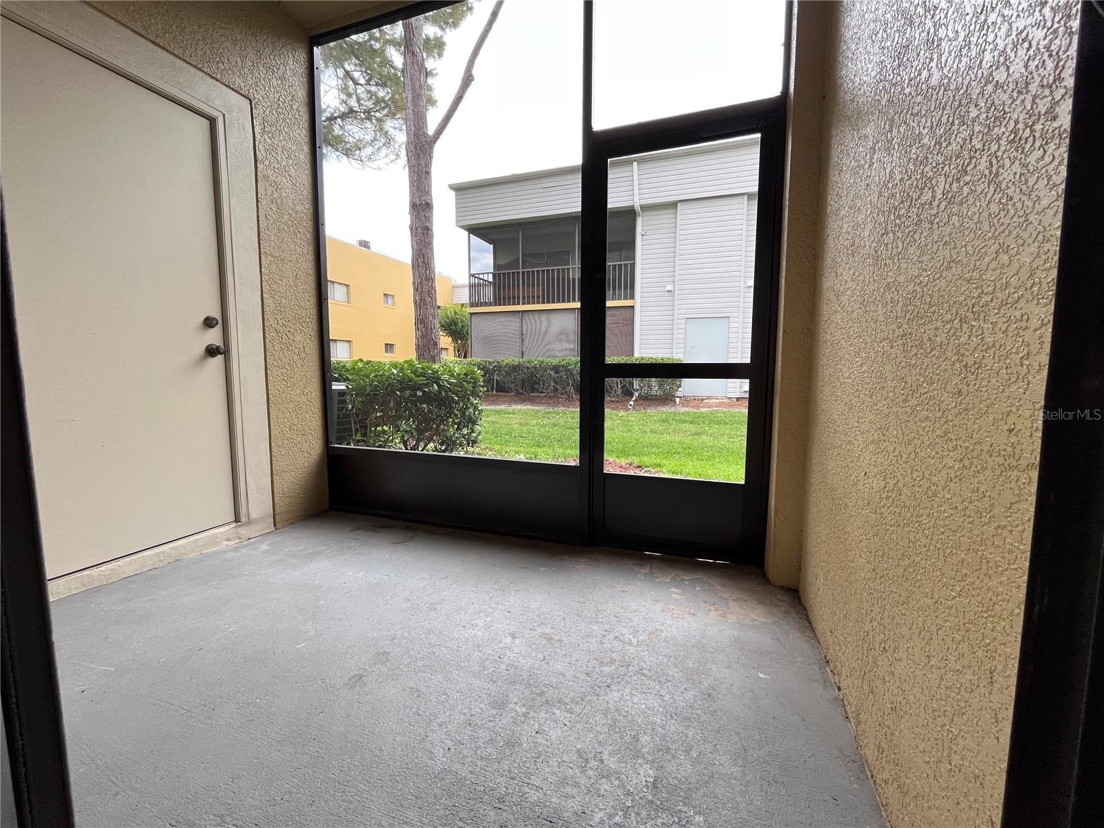 Image 17 of 22 For 6007 Scotchwood Glen 31