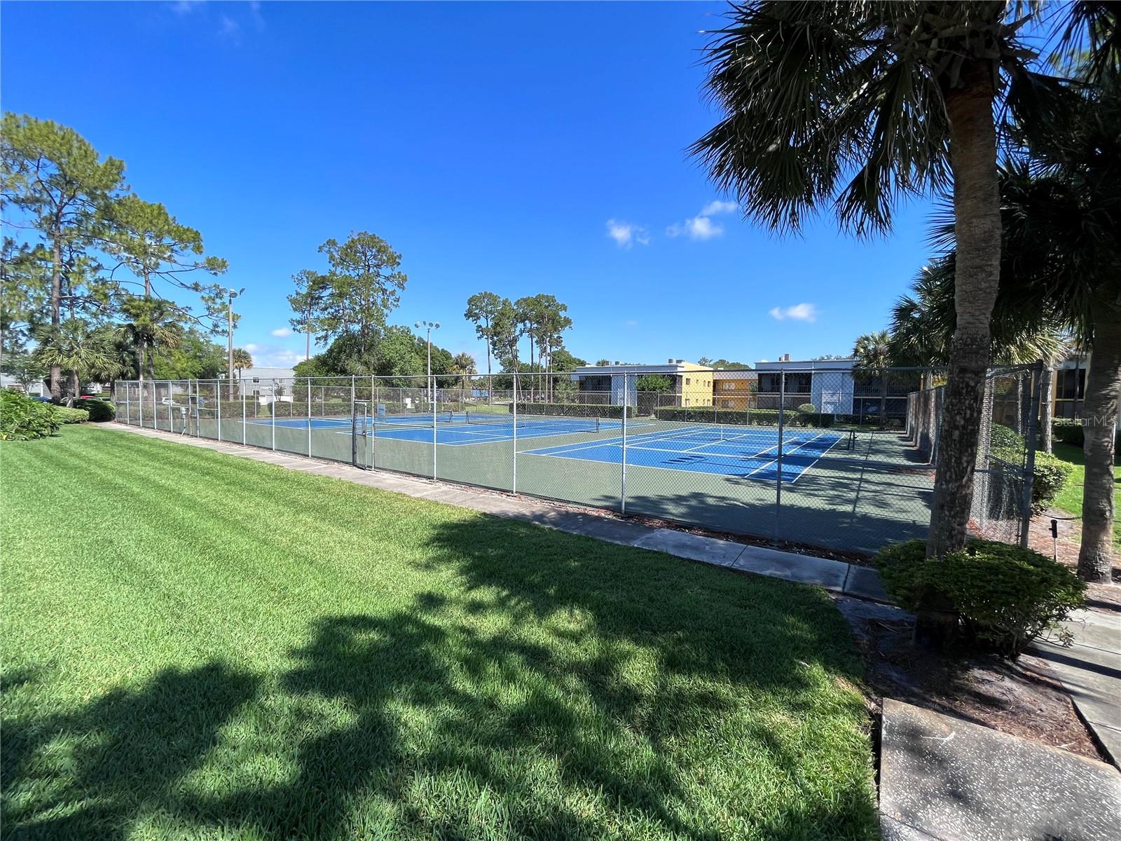 Image 19 of 22 For 6007 Scotchwood Glen 31