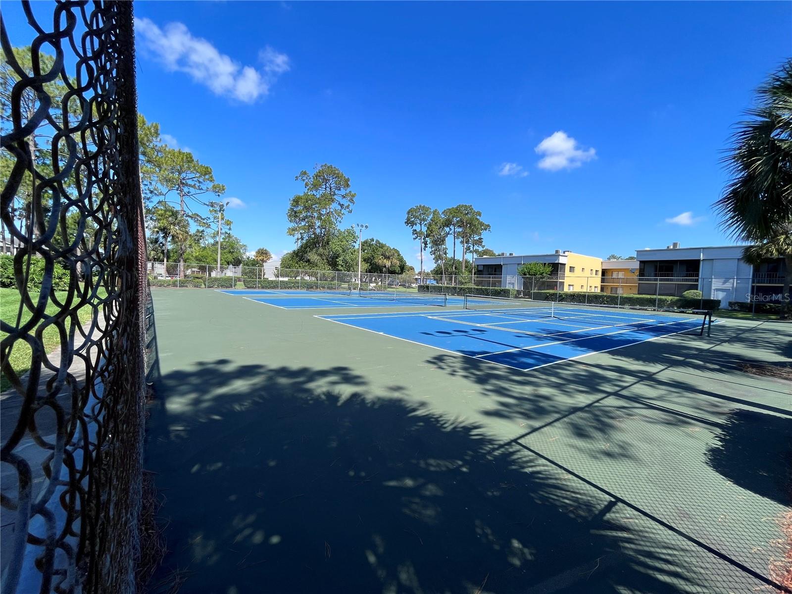 Image 20 of 22 For 6007 Scotchwood Glen 31