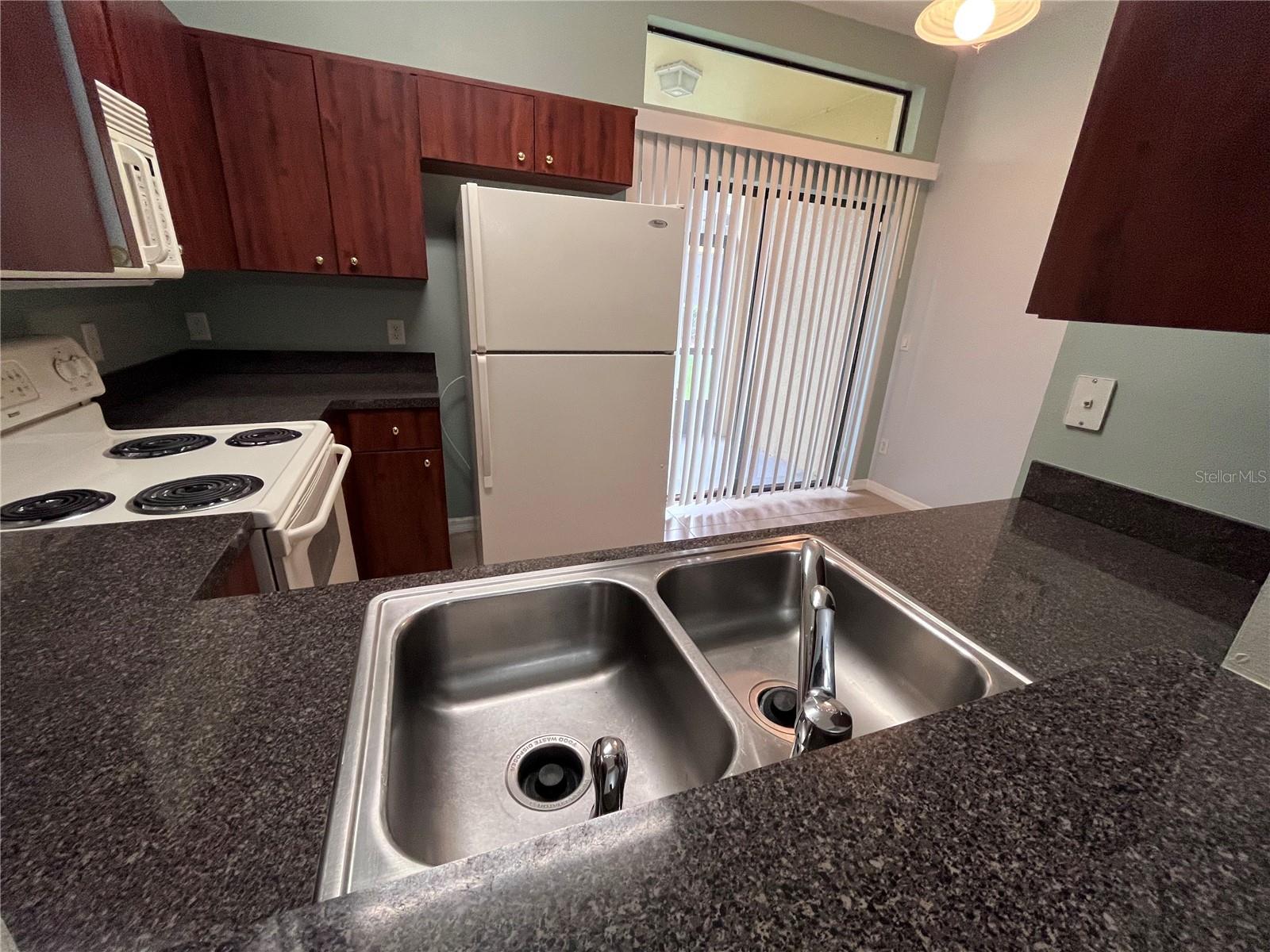 Image 5 of 22 For 6007 Scotchwood Glen 31