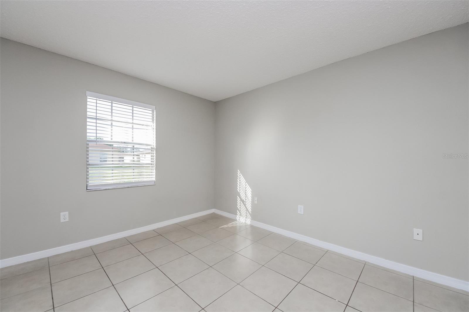 Image 11 of 16 For 211 Cobalt Drive