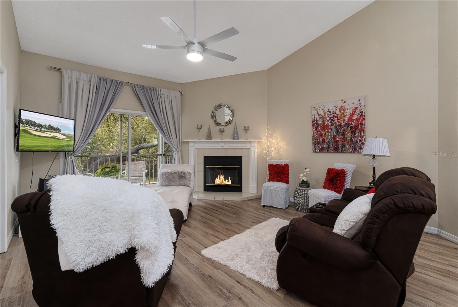 Image 13 of 28 For 105 Durham Place 105