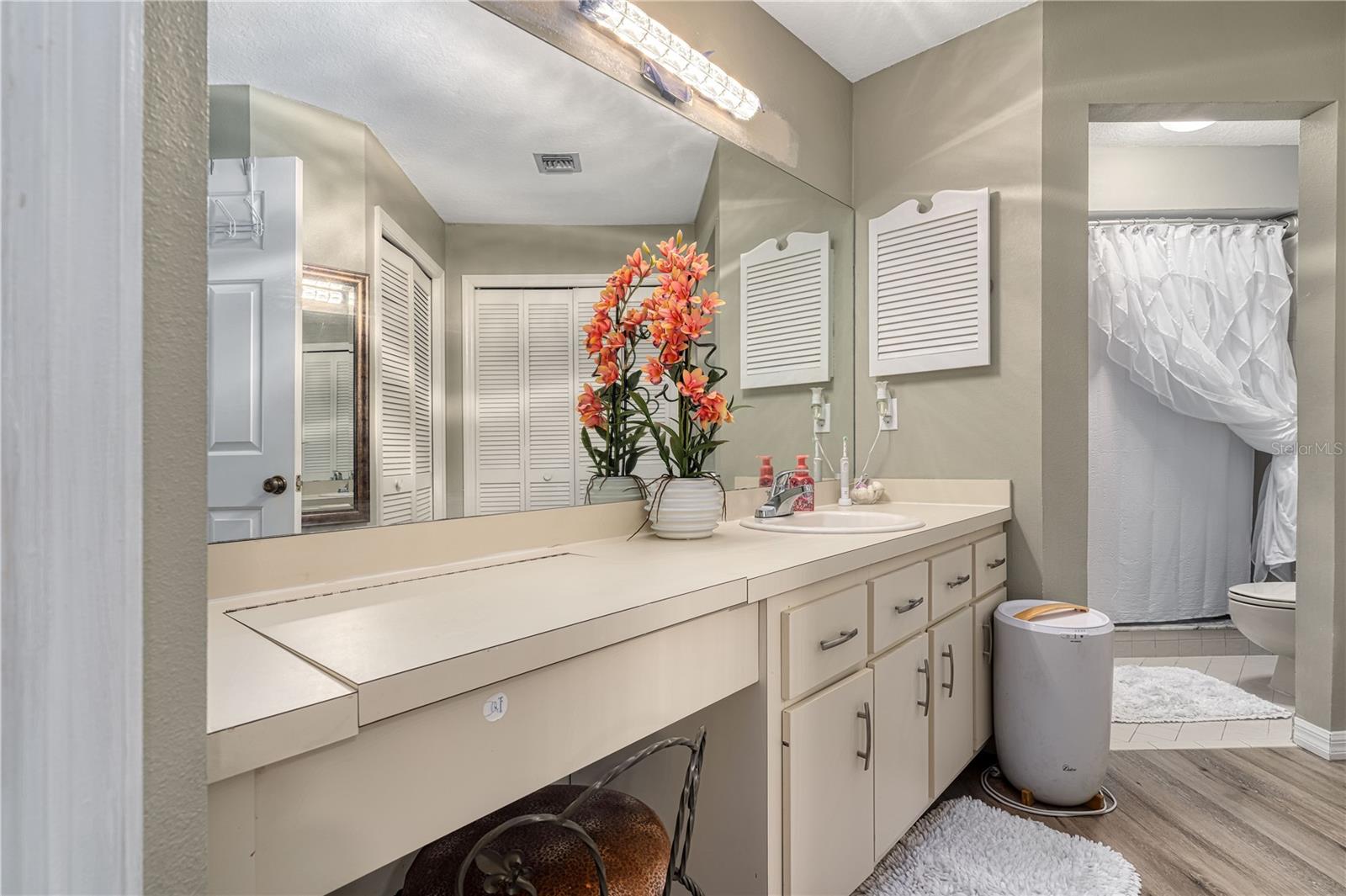 Image 18 of 28 For 105 Durham Place 105