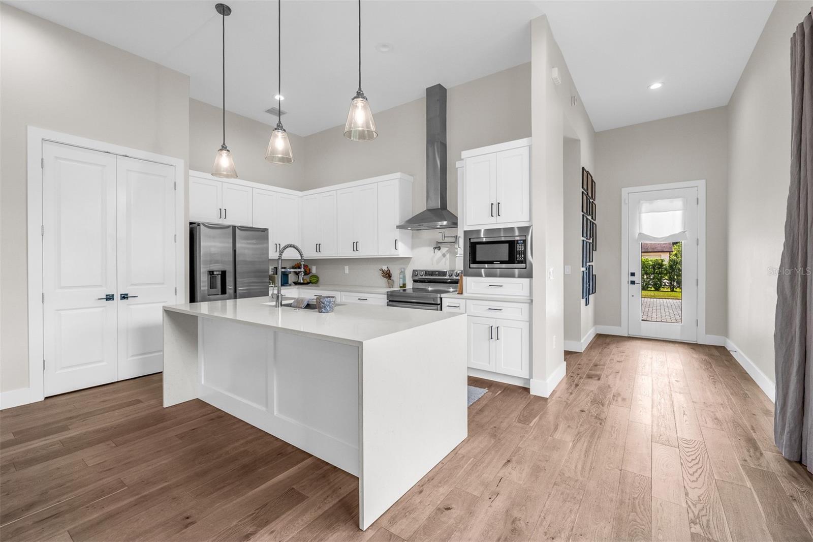 Image 4 of 35 For 4347 Daubert Street