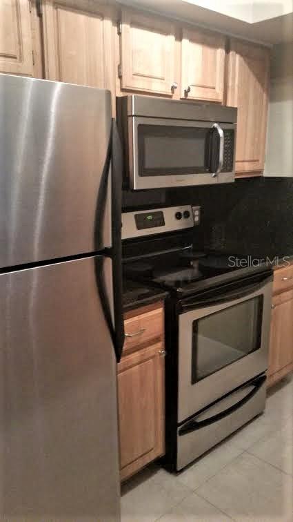 Image 7 of 14 For 13015 Plantation Park Circle 1017