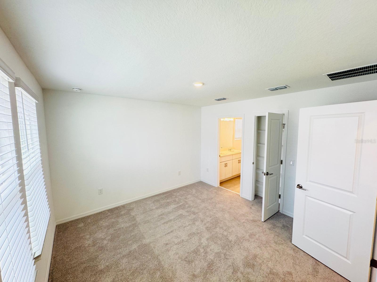 Image 16 of 27 For 3140 Skyline Loop