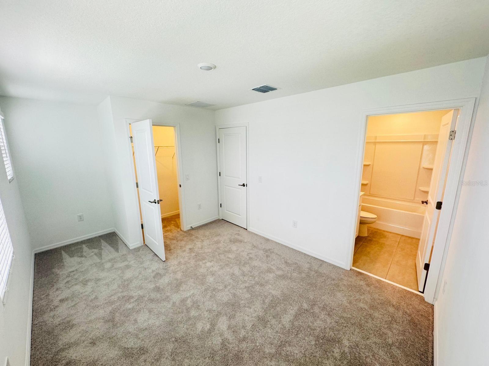 Image 8 of 27 For 3140 Skyline Loop