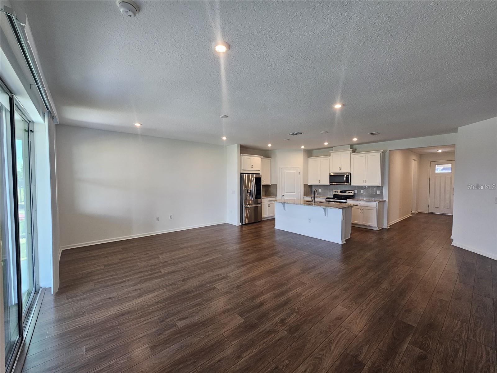 Image 9 of 25 For 1141 Lakeshore Breeze Place