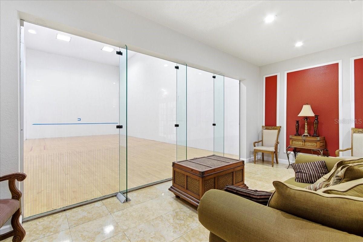 Image 29 of 42 For 11594 Westwood Boulevard 1614