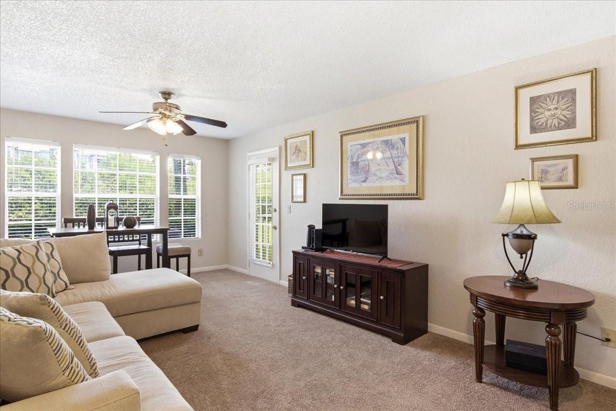 Image 7 of 42 For 11594 Westwood Boulevard 1614