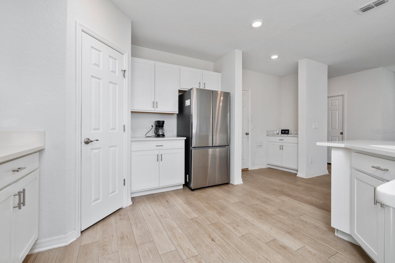 Image 3 of 20 For 18 Polermo Avenue
