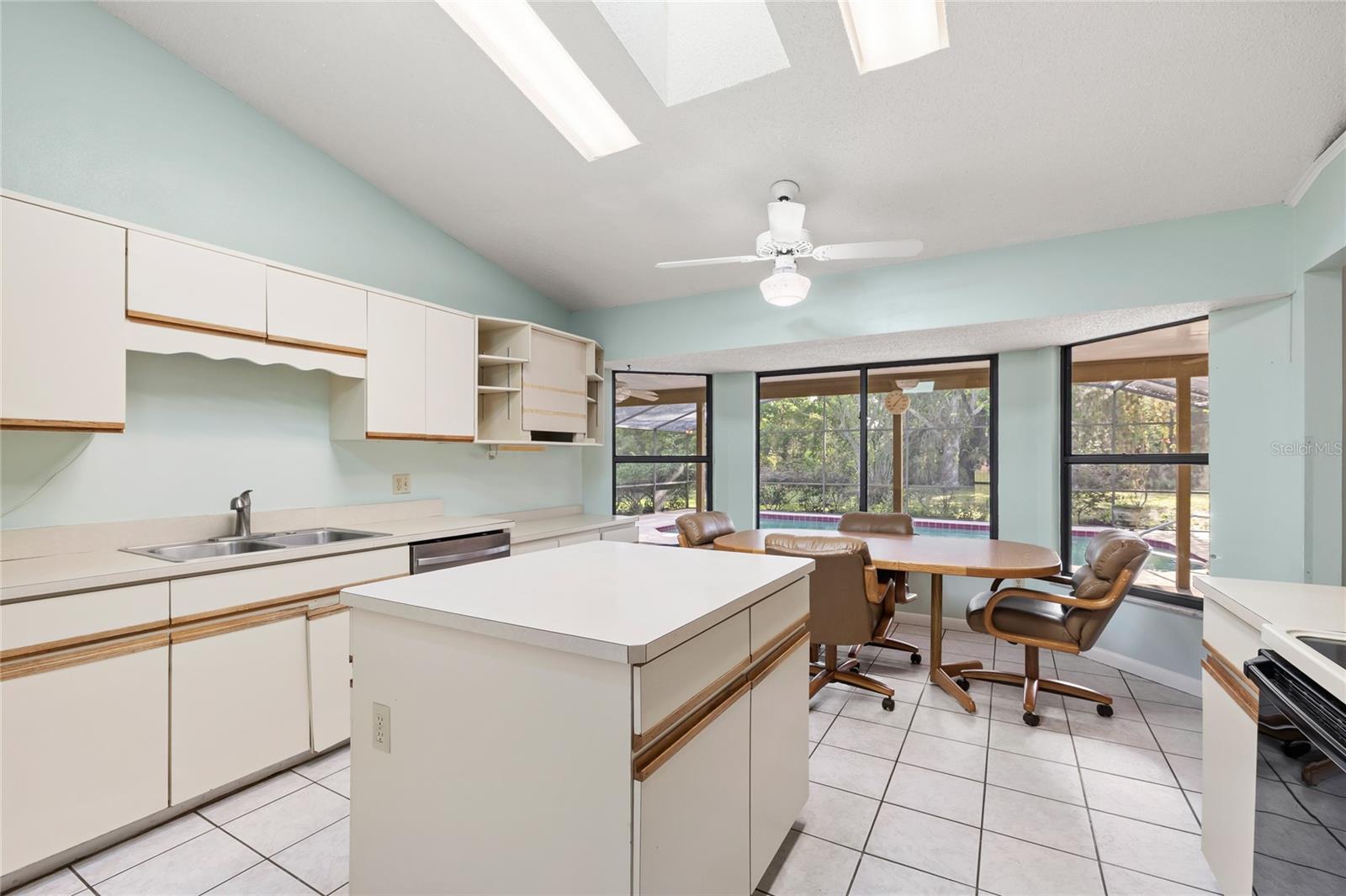 Image 11 of 28 For 1229 Crown Point Road