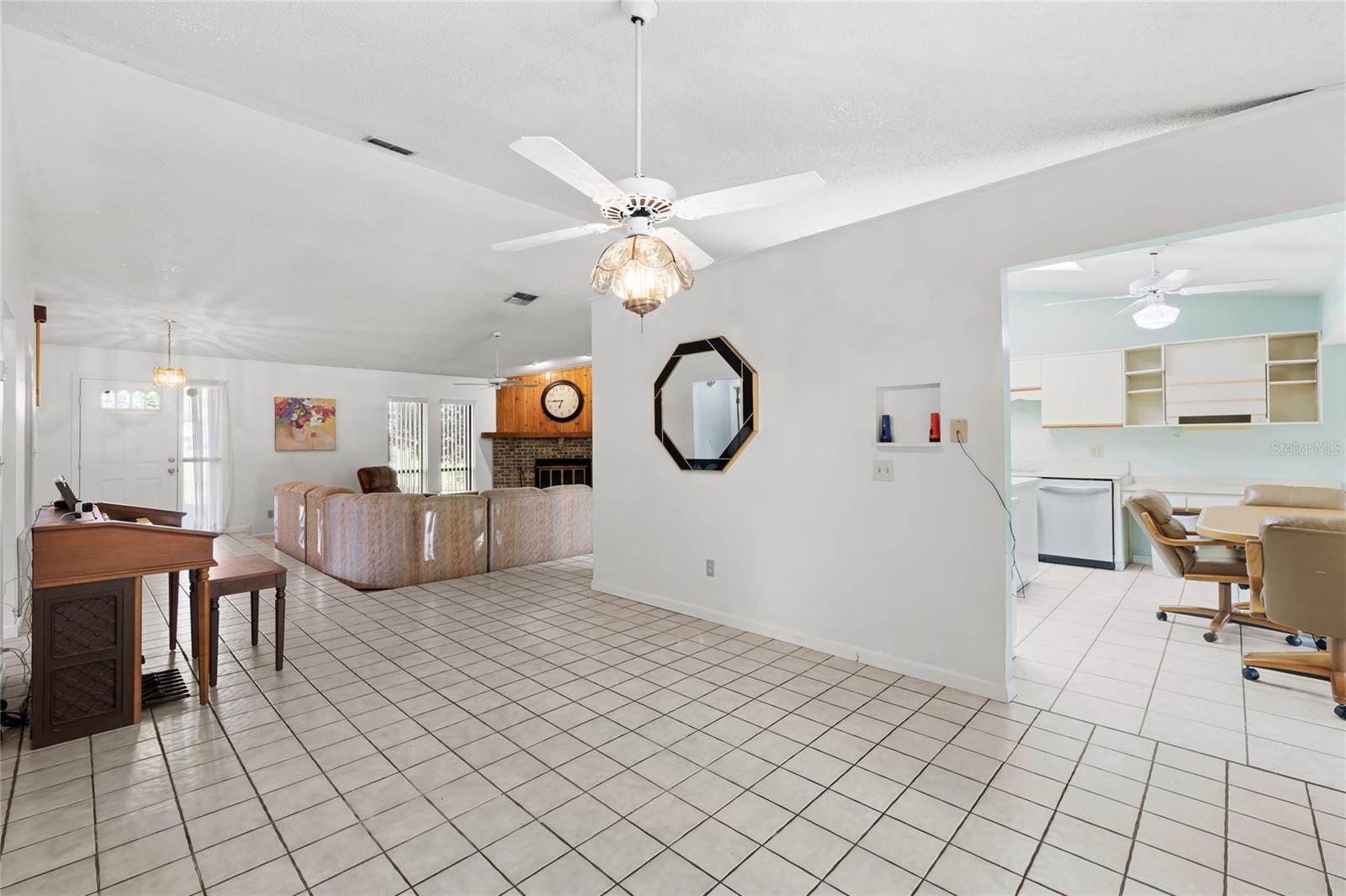 Image 14 of 28 For 1229 Crown Point Road