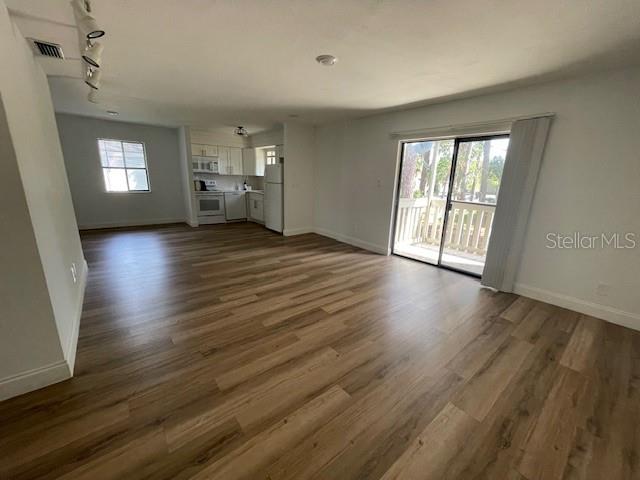 Image 12 of 24 For 151 Springwood Circle C