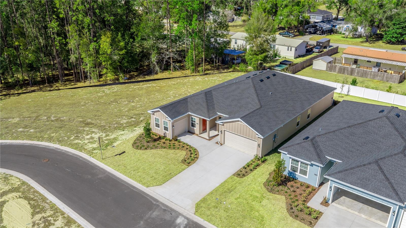 Image 7 of 9 For 14037 Convergence Boulevard