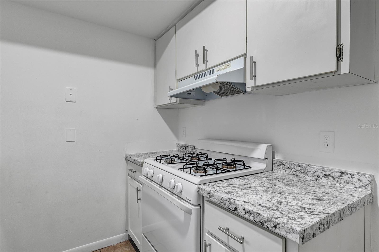 Image 16 of 22 For 2025 San Marcos Drive Se 29