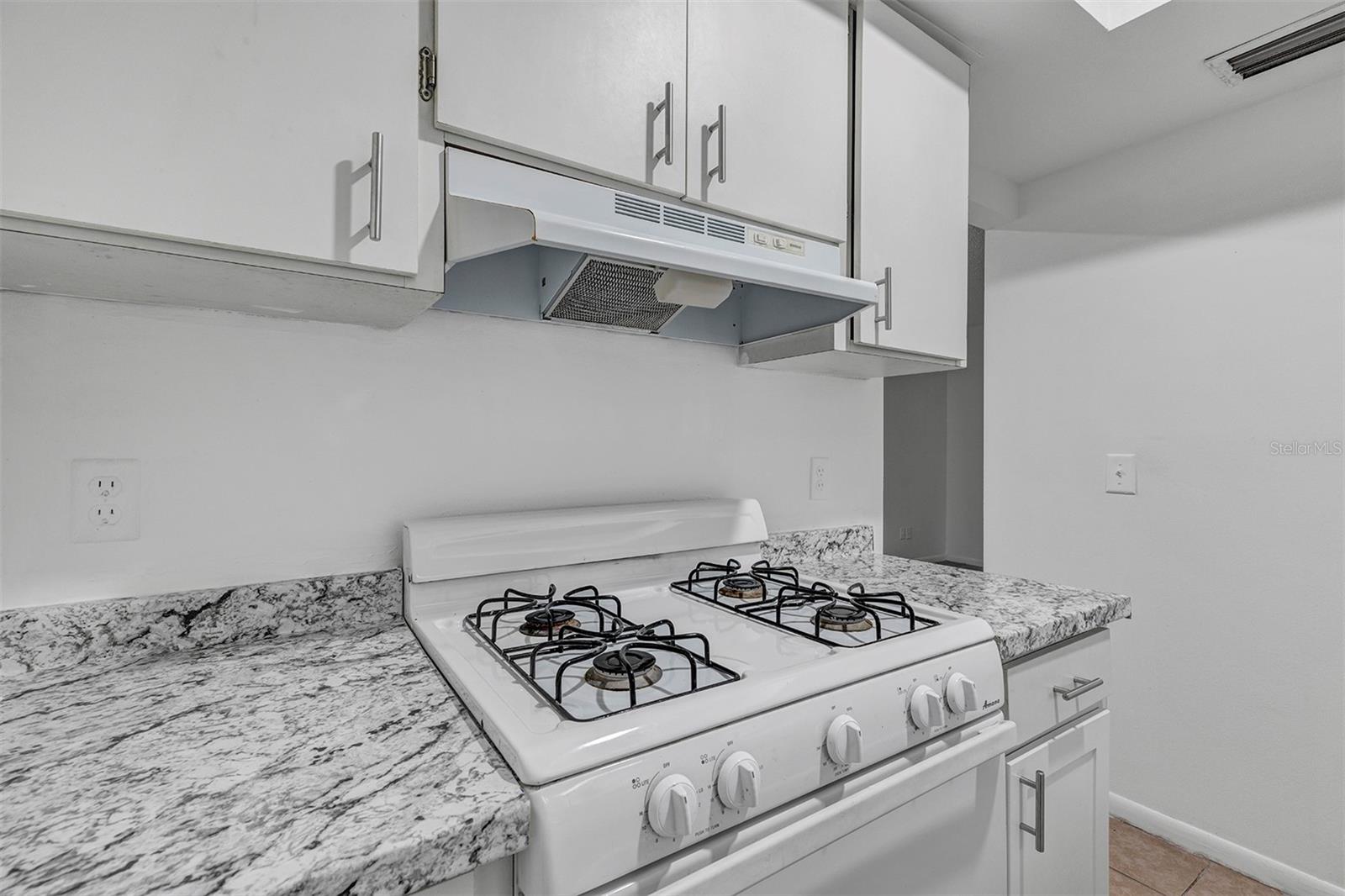 Image 18 of 22 For 2025 San Marcos Drive Se 29