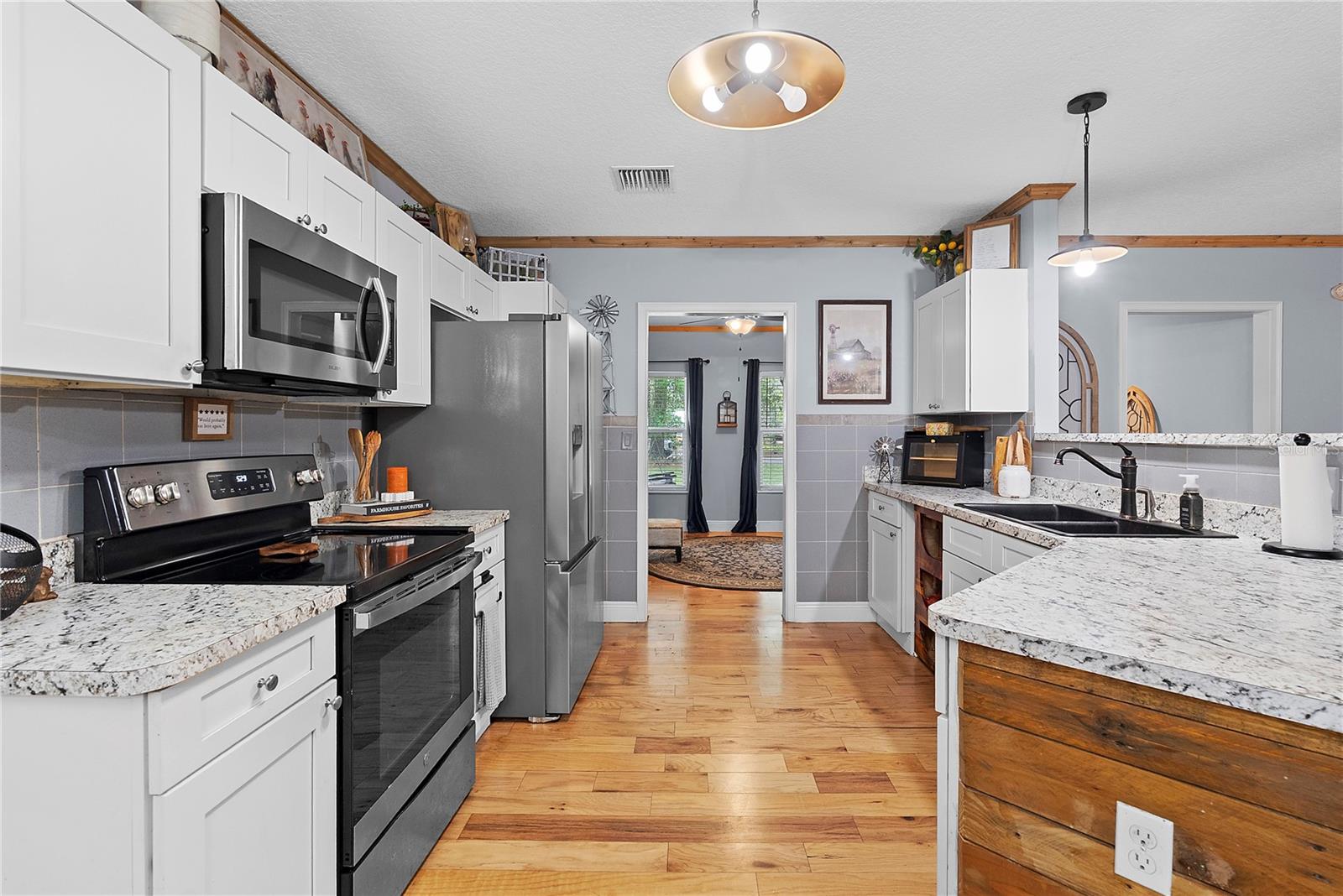 Image 14 of 40 For 443 High Street