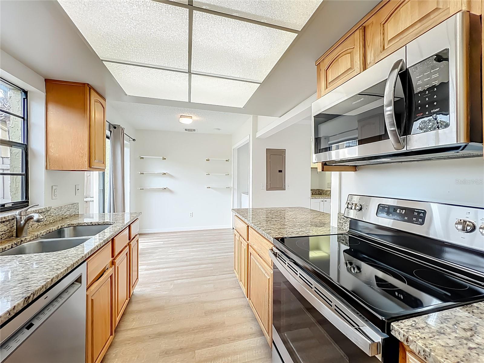 Image 3 of 51 For 7301 Cedar Creek Court 66