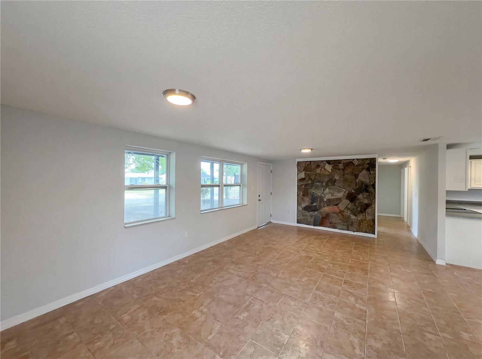 Image 4 of 15 For 2126 Smithfield Circle S