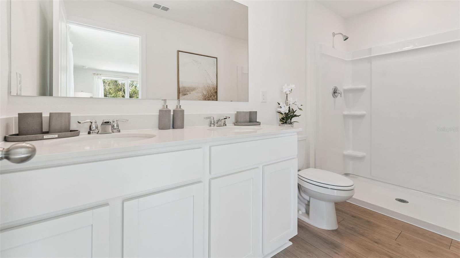 Image 20 of 42 For 725 Preston Cove Drive