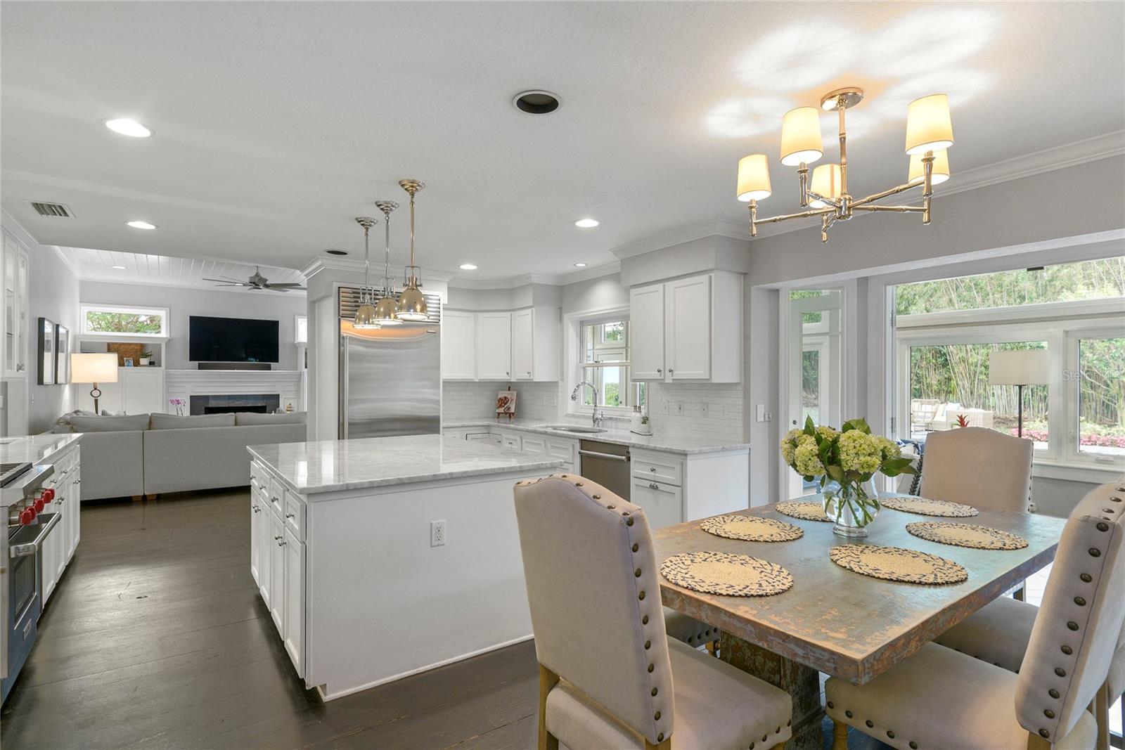 Image 19 of 47 For 543 Lake Sue Avenue