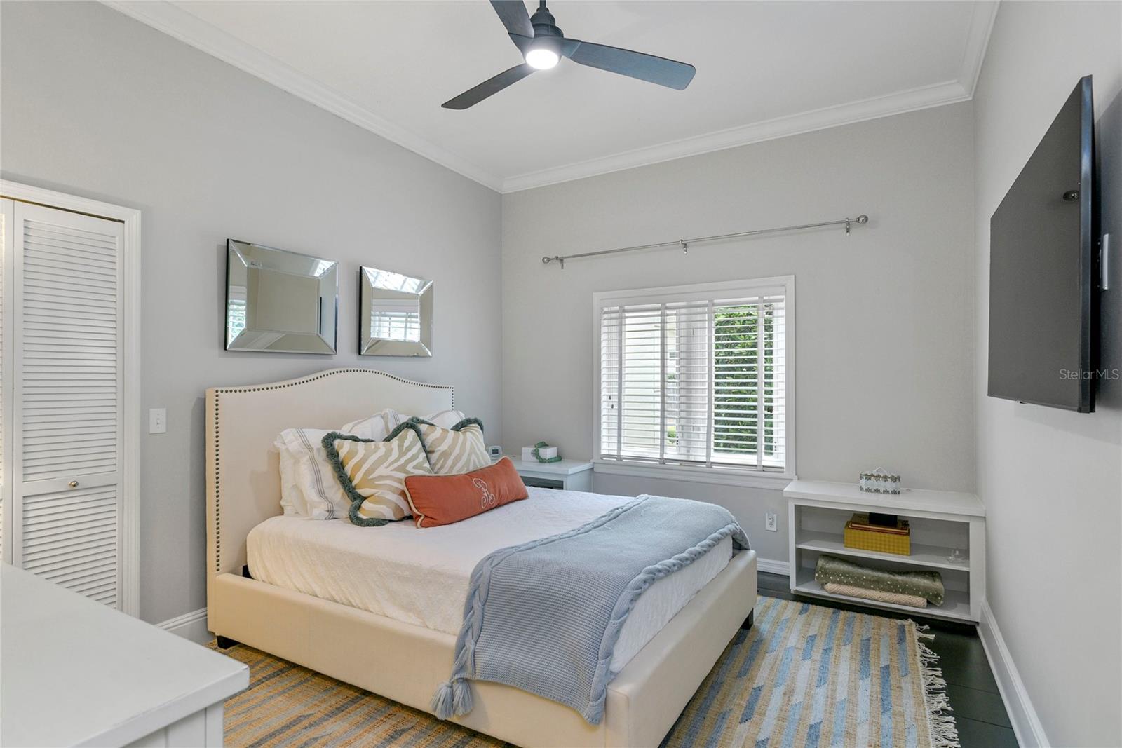 Image 24 of 47 For 543 Lake Sue Avenue