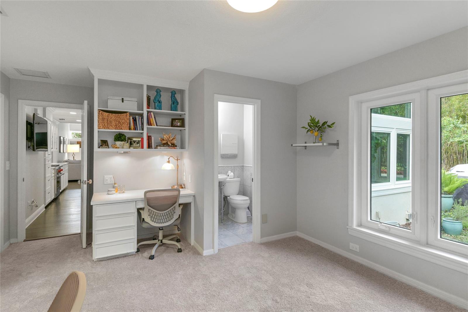 Image 27 of 47 For 543 Lake Sue Avenue